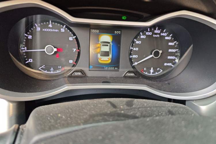 Used Geely Auto Emgrand GL 2017 1.3T DCT Luxury Model Odometer Close Up