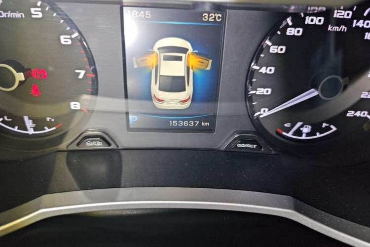 Used Geely Auto Emgrand GL 2017 1.3T DCT Elite Model Odometer Close Up