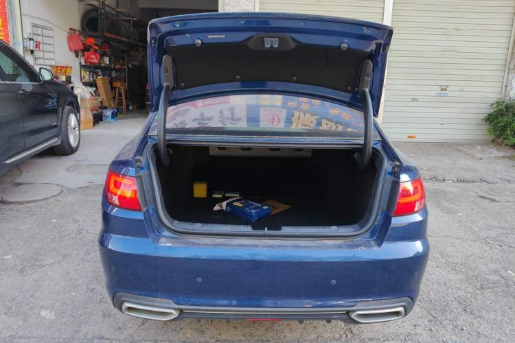 Used Geely Auto Emgrand GL 2017 1.8L DCT Elite Model Trunk