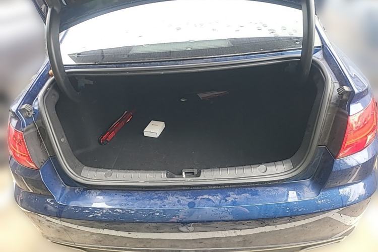 Used Geely Auto Emgrand GL 2017 1.3T DCT Elite Model Trunk