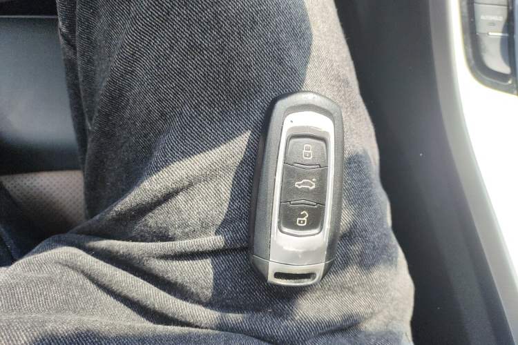 Used Geely Auto Emgrand GL 2017 1.3T DCT Luxury Model Vehicle Key
