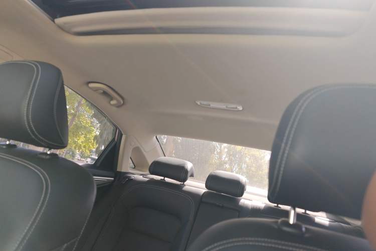 Used Geely Auto Emgrand GL 2017 1.8L Manual Elite Model Headliner