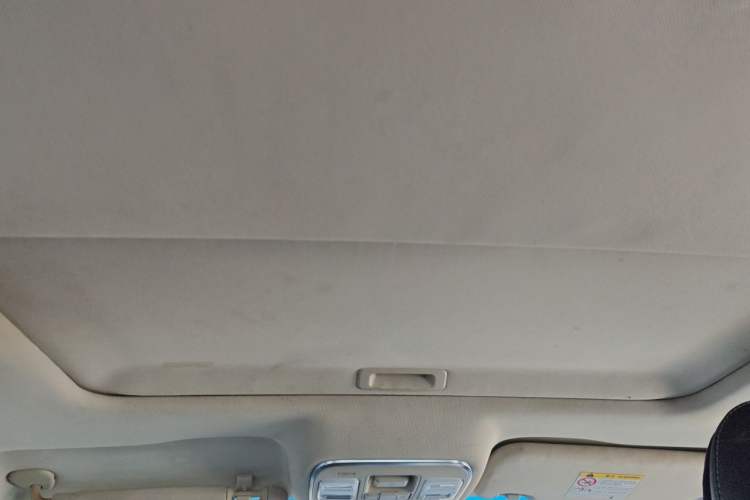Used Geely Auto Emgrand GL 2017 1.8L Manual Elite Model Headliner
