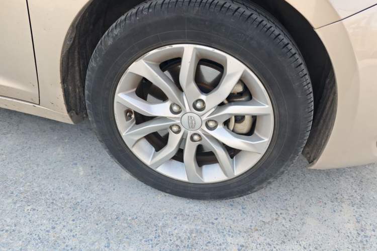Used Geely Auto Emgrand GL 2017 1.8L Manual Elite Model Right Front Wheel Hub