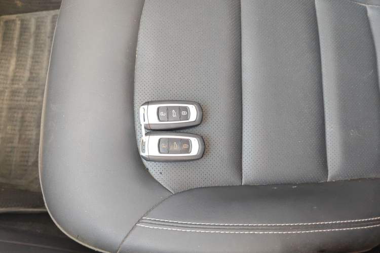 Used Geely Auto Emgrand GL 2017 1.8L Manual Elite Model Vehicle Key
