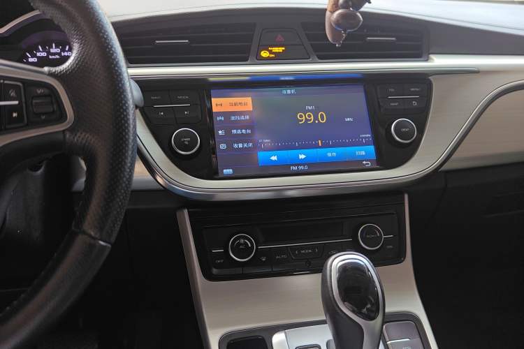 Used Geely Auto Emgrand GL 2017 1.8L DCT Elite Model Audio And AC Panel