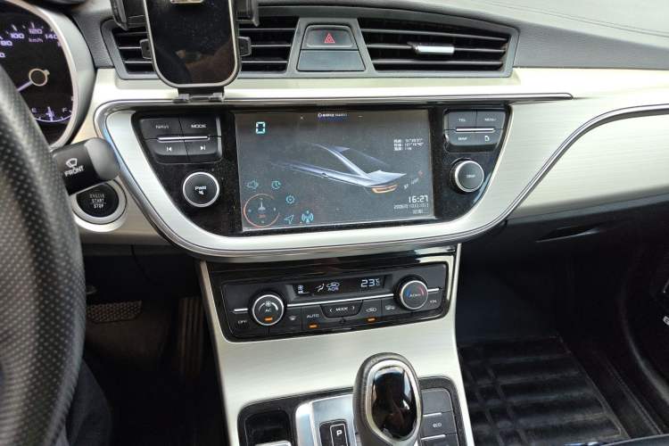 Used Geely Auto Emgrand GL 2017 1.3T DCT Elite Model Audio And AC Panel