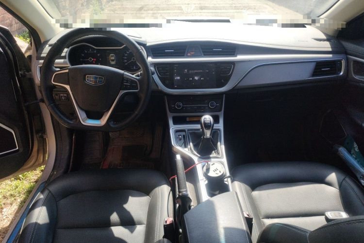 Used Geely Auto Emgrand GL 2017 1.8L Manual Elite Model Center Console
