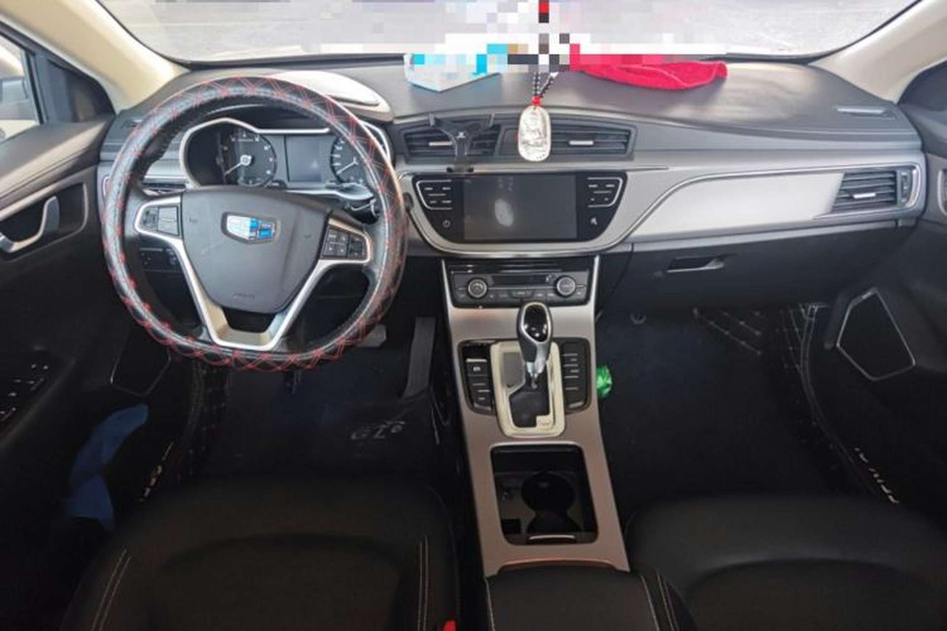 Used Geely Auto Emgrand GL 2017 1.8L DCT Elite Model Center Console