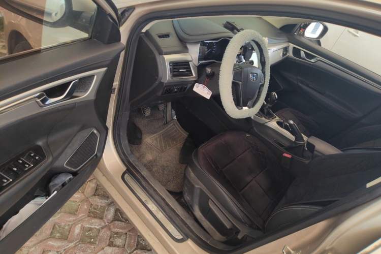 Used Geely Auto Emgrand GL 2017 1.8L Manual Elite Model Driver Seat
