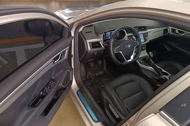 Used Geely Auto Emgrand GL 2017 1.3T Manual Elite Model Driver Seat