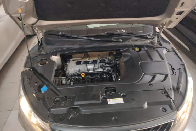 Used Geely Auto Emgrand GL 2017 1.8L DCT Elite Model Engine Bay