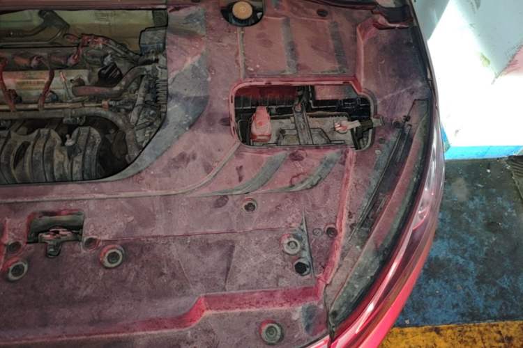 Used Geely Auto Emgrand GL 2017 1.8L DCT Elite Model Engine Bay Left