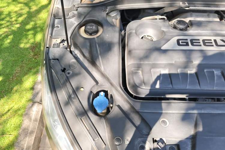 Used Geely Auto Emgrand GL 2017 1.3T DCT Luxury Model Engine Bay Right