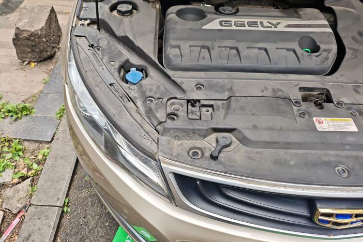 Used Geely Auto Emgrand GL 2017 1.3T DCT Elite Model Engine Bay Right