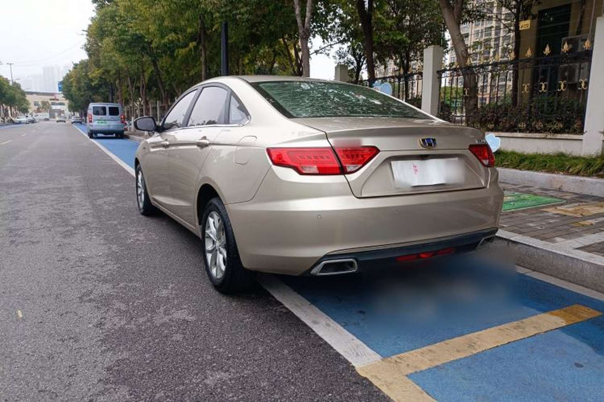 Used Geely Auto Emgrand GL 2017 1.3T Manual Elite Model Exterior 5