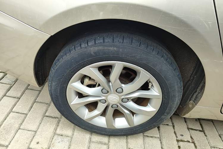 Used Geely Auto Emgrand GL 2017 1.3T DCT Elite Model Exterior 5