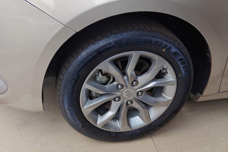 Used Geely Auto Emgrand GL 2017 1.8L DCT Elite Model Exterior 7