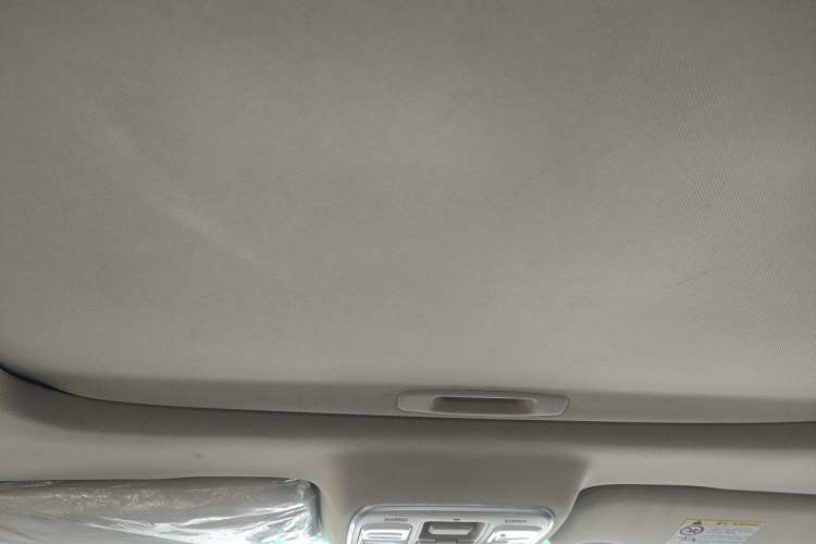 Used Geely Auto Emgrand GL 2017 1.8L Manual Elite Model Headliner