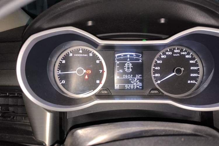 Used Geely Auto Emgrand GL 2017 1.8L Manual Elite Model Instrument Cluster