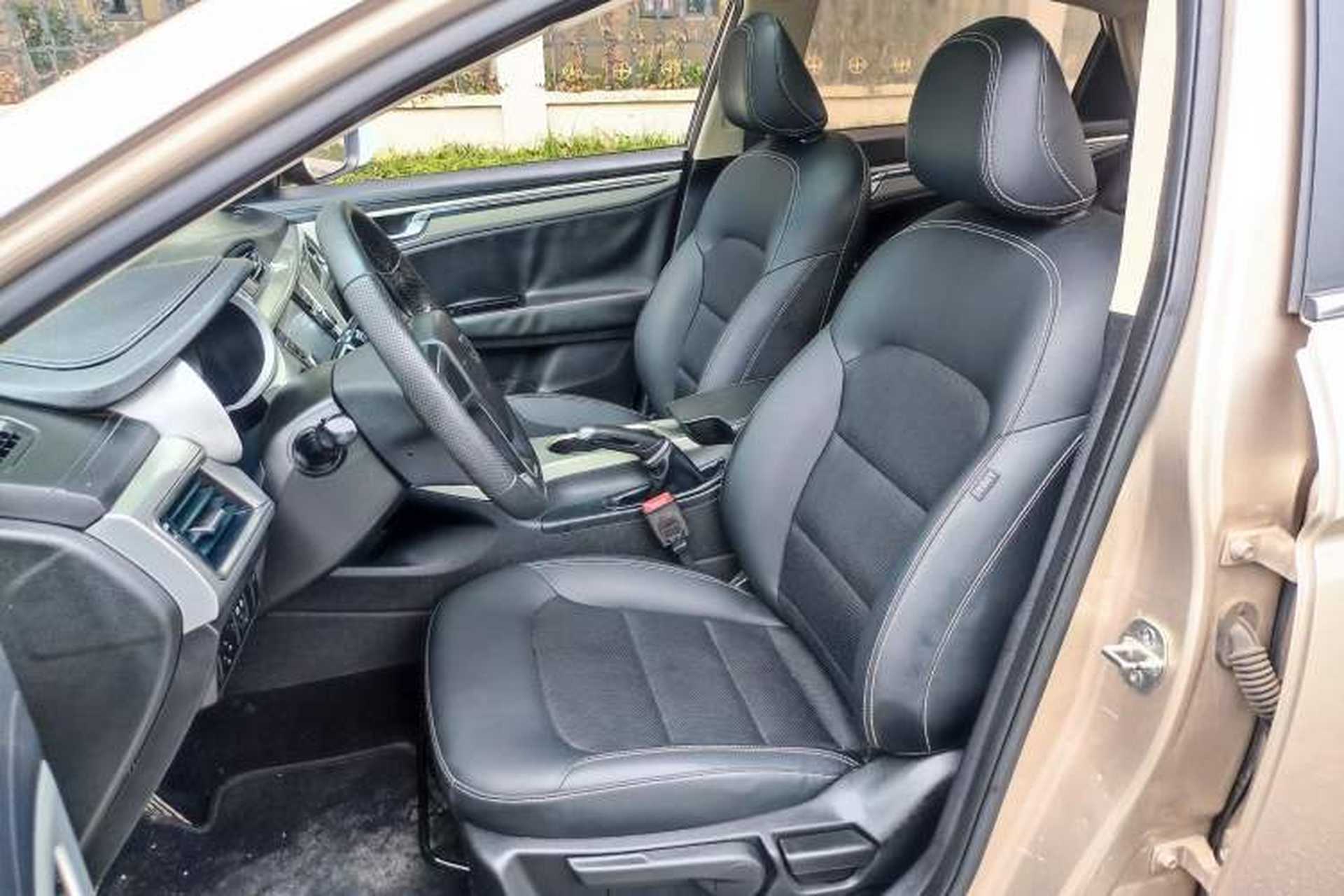Used Geely Auto Emgrand GL 2017 1.3T Manual Elite Model Interior 11