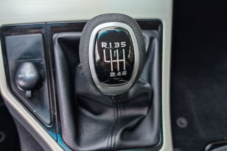 Used Geely Auto Emgrand GL 2017 1.3T Manual Elite Model Interior 13