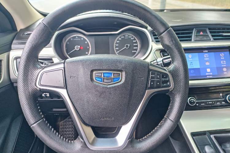 Used Geely Auto Emgrand GL 2017 1.3T Manual Elite Model Interior 14