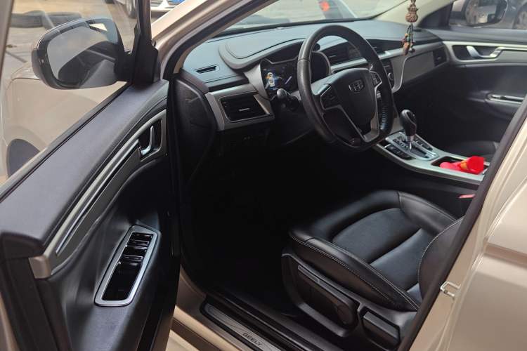 Used Geely Auto Emgrand GL 2017 1.8L DCT Elite Model Interior 3