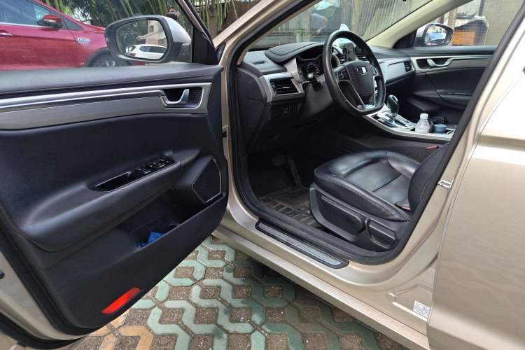 Used Geely Auto Emgrand GL 2017 1.3T DCT Elite Model Interior 3