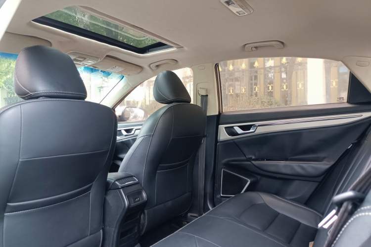 Used Geely Auto Emgrand GL 2017 1.3T Manual Elite Model Interior 7