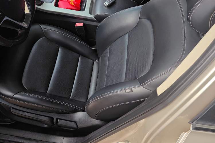Used Geely Auto Emgrand GL 2017 1.8L DCT Elite Model Left Front Seat