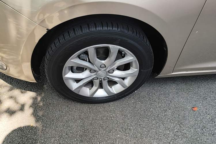 Used Geely Auto Emgrand GL 2017 1.8L DCT Elite Model Left Front Wheel Hub