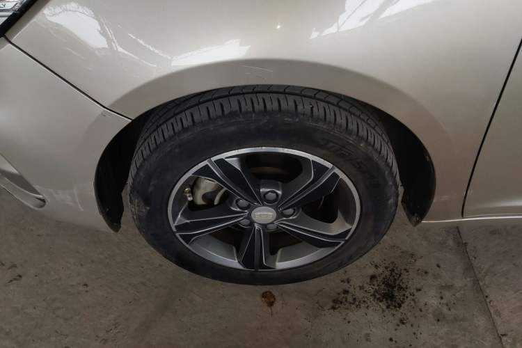Used Geely Auto Emgrand GL 2017 1.8L Manual Elite Model Left Front Wheel Hub