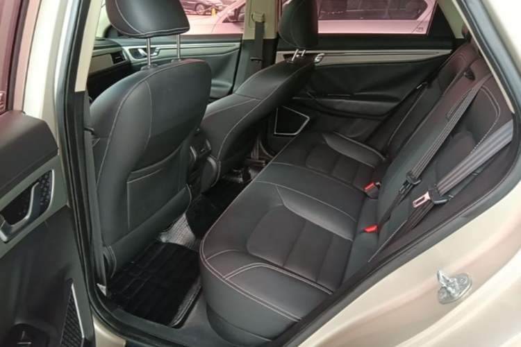 Used Geely Auto Emgrand GL 2017 1.3T Manual Elite Model Left Rear Seat