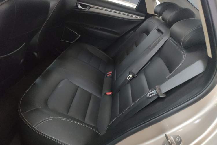 Used Geely Auto Emgrand GL 2017 1.8L DCT Elite Model Left Rear Seat