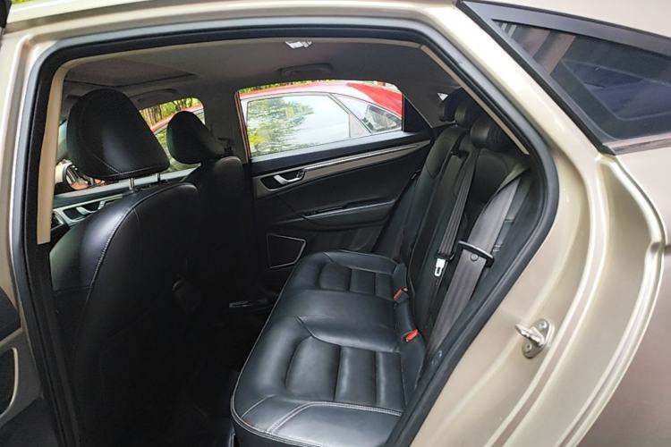 Used Geely Auto Emgrand GL 2017 1.8L DCT Elite Model Left Rear Seat