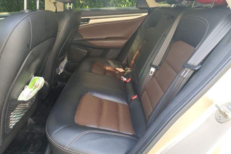 Used Geely Auto Emgrand GL 2017 1.3T DCT Luxury Model Left Rear Seat