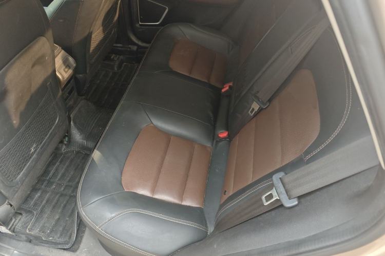 Used Geely Auto Emgrand GL 2017 1.3T DCT Luxury Model Left Rear Seat