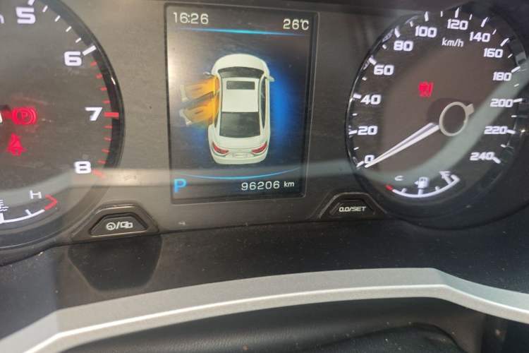 Used Geely Auto Emgrand GL 2017 1.3T DCT Luxury Model Odometer Close Up