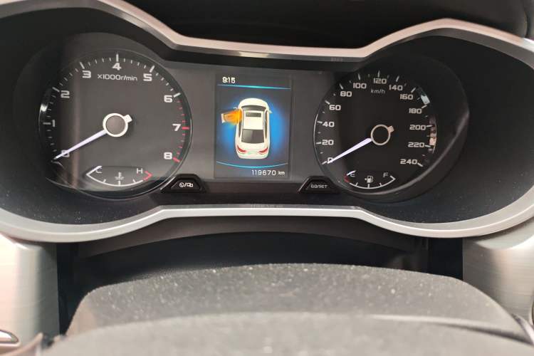 Used Geely Auto Emgrand GL 2017 1.3T DCT Elite Model Odometer Close Up