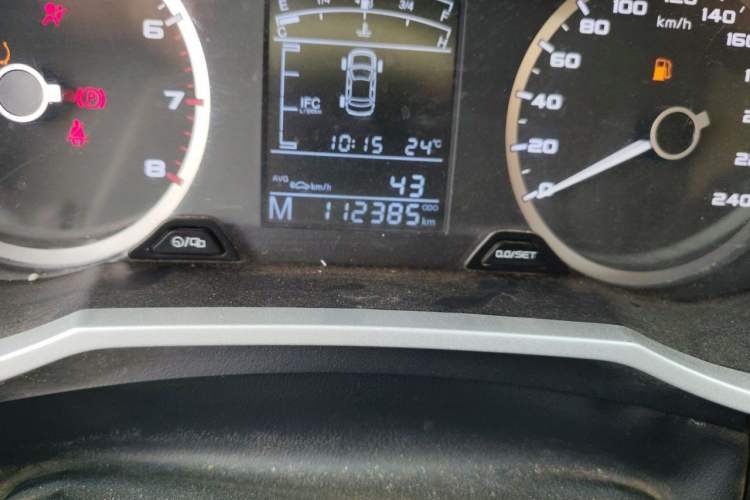 Used Geely Auto Emgrand GL 2017 1.3T Manual Elite Model Odometer Close Up