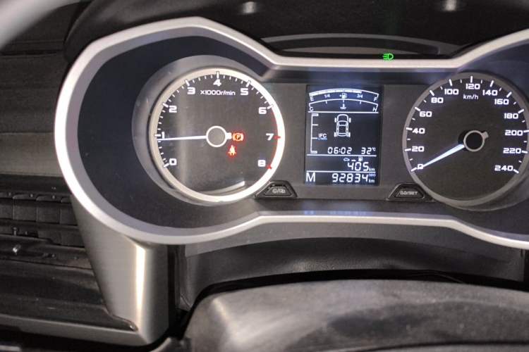 Used Geely Auto Emgrand GL 2017 1.8L Manual Elite Model Odometer Close Up