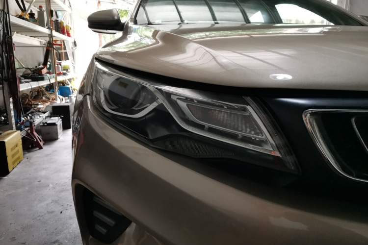 Used Geely Auto Emgrand GL 2017 1.8L DCT Elite Model Right Front Headlight