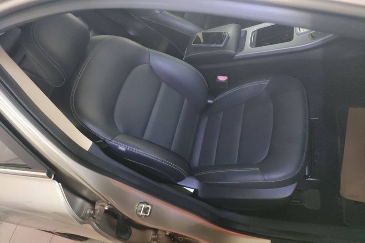 Used Geely Auto Emgrand GL 2017 1.8L DCT Elite Model Right Front Seat