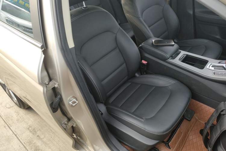 Used Geely Auto Emgrand GL 2017 1.8L DCT Elite Model Right Front Seat