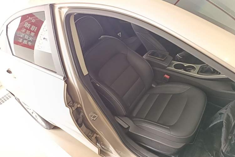 Used Geely Auto Emgrand GL 2017 1.3T Manual Elite Model Right Front Seat