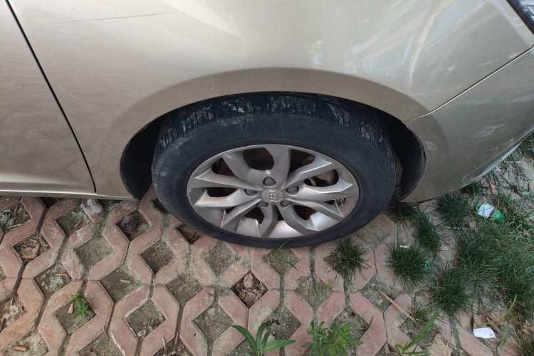 Used Geely Auto Emgrand GL 2017 1.8L Manual Elite Model Right Front Wheel Hub