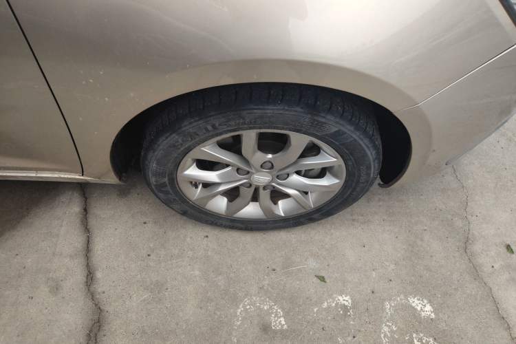 Used Geely Auto Emgrand GL 2017 1.8L Manual Elite Model Right Front Wheel Hub