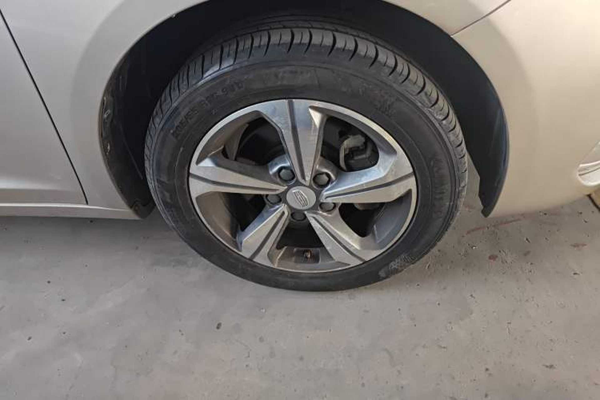 Used Geely Auto Emgrand GL 2017 1.8L DCT Elite Model Right Front Wheel Hub