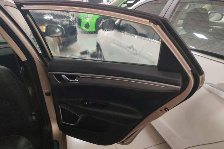 Used Geely Auto Emgrand GL 2017 1.8L DCT Elite Model Right Rear Door Interior